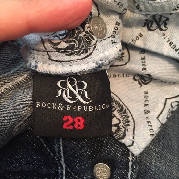 Rock and Republic flare jeans - Picture 5 of 5